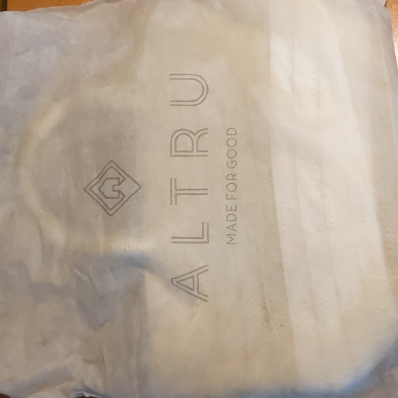 Altru Strawbag - Picture 5 of 5